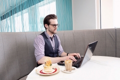 people-coffee-bar-beer11
