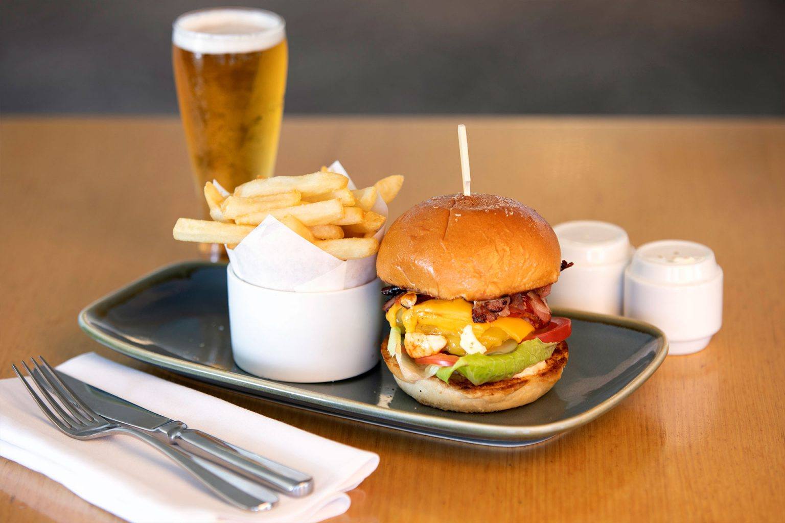 Restaurant Warrnambool, Warrnambool Cafe, Cafe Warrnambool Lady Bay